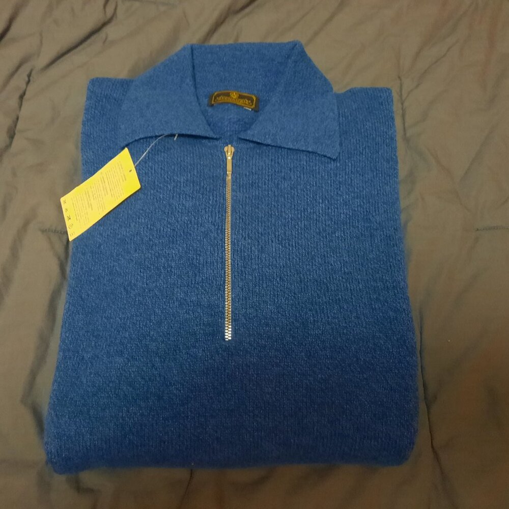 Gorgeous Gentleman's NWT VENANZI thick 3-ply cashmere sweater.